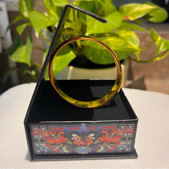 Johnny Was Garden Hinged Bracelet - Picture 10 of 11